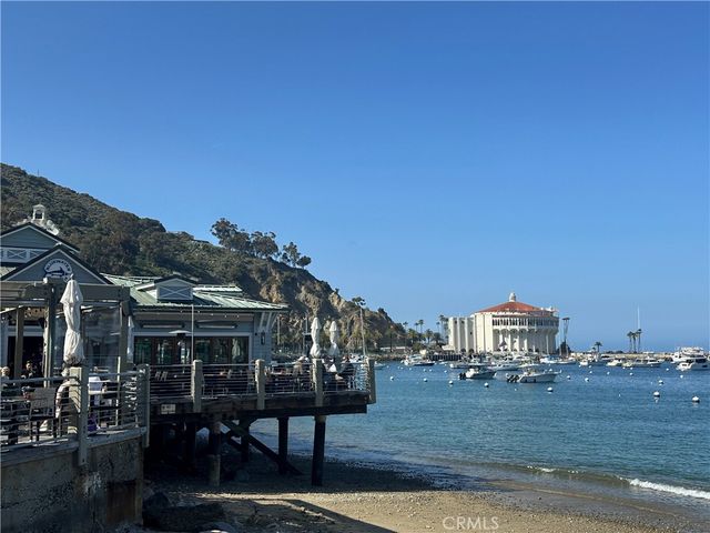 352 354 Eucalyptus, Avalon, CA 90704