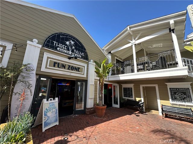 352 354 Eucalyptus, Avalon, CA 90704