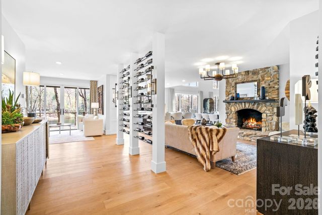 95 Cardinal Trace, Lake Toxaway, NC 28747