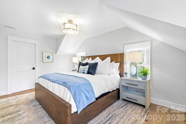 95 Cardinal Trace, Lake Toxaway, NC 28747