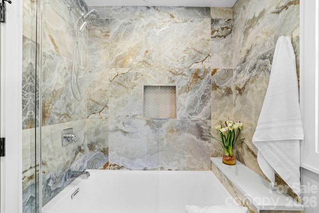 95 Cardinal Trace, Lake Toxaway, NC 28747