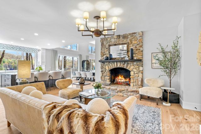 95 Cardinal Trace, Lake Toxaway, NC 28747