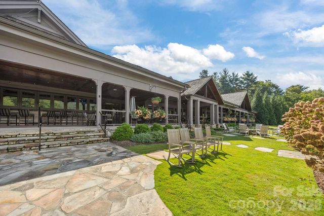 95 Cardinal Trace, Lake Toxaway, NC 28747