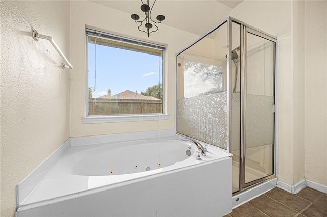 212 Silverbrook Lane, Dickinson, TX 77539