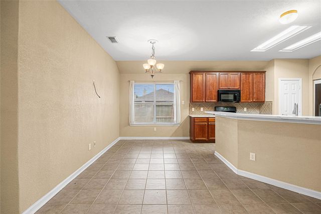 212 Silverbrook Lane, Dickinson, TX 77539