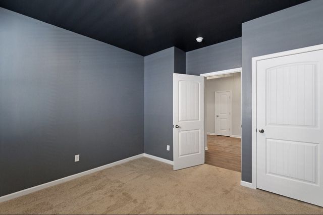 7300 Sunny Parks Dr, White House, TN 37188