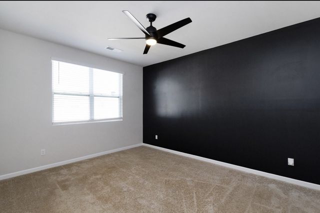 7300 Sunny Parks Dr, White House, TN 37188