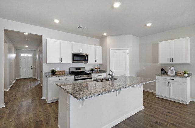 7300 Sunny Parks Dr, White House, TN 37188