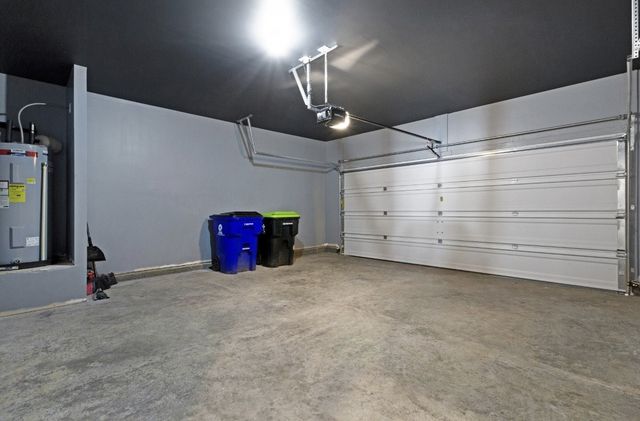 7300 Sunny Parks Dr, White House, TN 37188