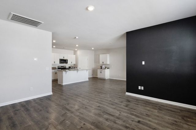 7300 Sunny Parks Dr, White House, TN 37188