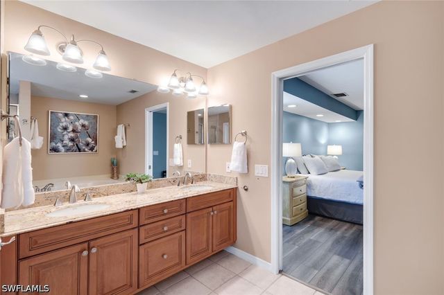 172 Sabal Lake DR, Naples, FL 34104