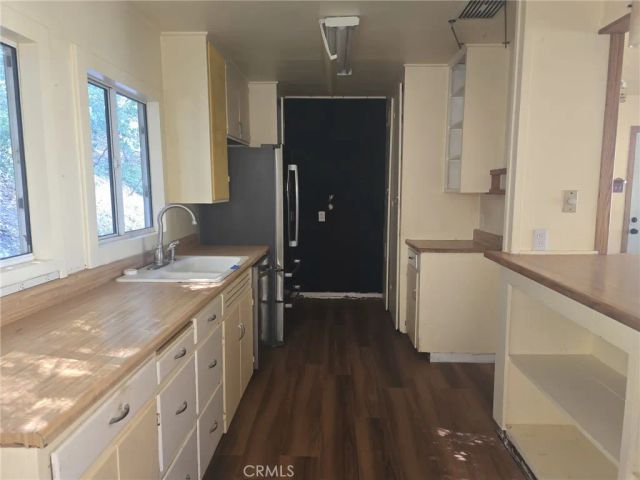 629 Chateau, Crestline, CA 92325