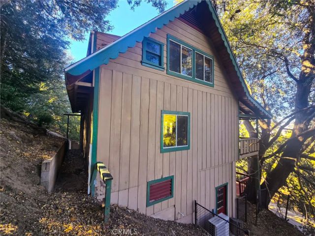 629 Chateau, Crestline, CA 92325