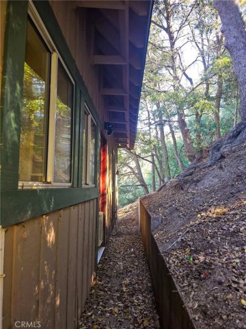 629 Chateau, Crestline, CA 92325