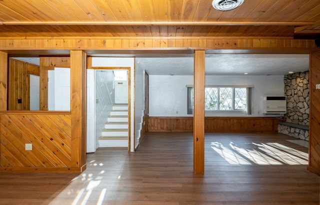 33 Lake Avenue, Stoneham, MA 02180