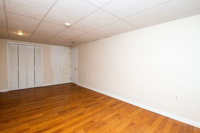 33 Lake Avenue, Stoneham, MA 02180