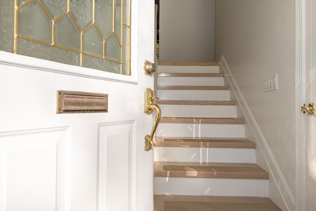 33 Lake Avenue, Stoneham, MA 02180