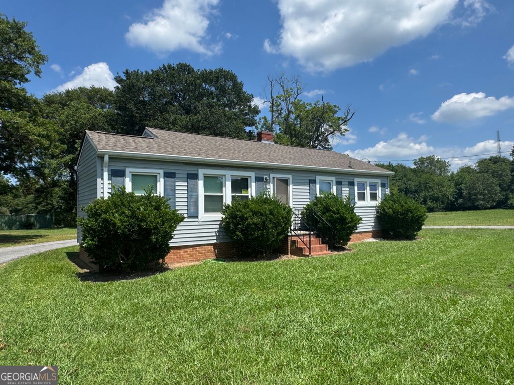 875 Benson Street, Hartwell, GA 30643