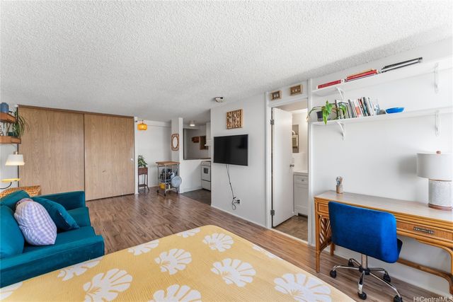 1060 Kamehameha Highway 2205B, Pearl City, HI 96782