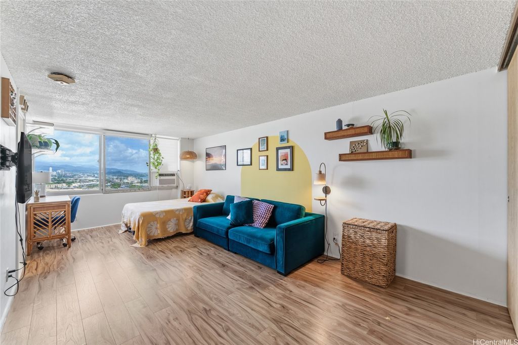1060 Kamehameha Highway 2205B, Pearl City, HI 96782