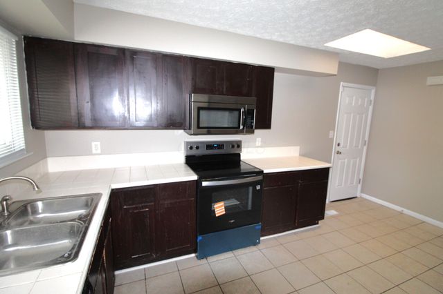 2514 Lipton Road, Columbus, OH 43232