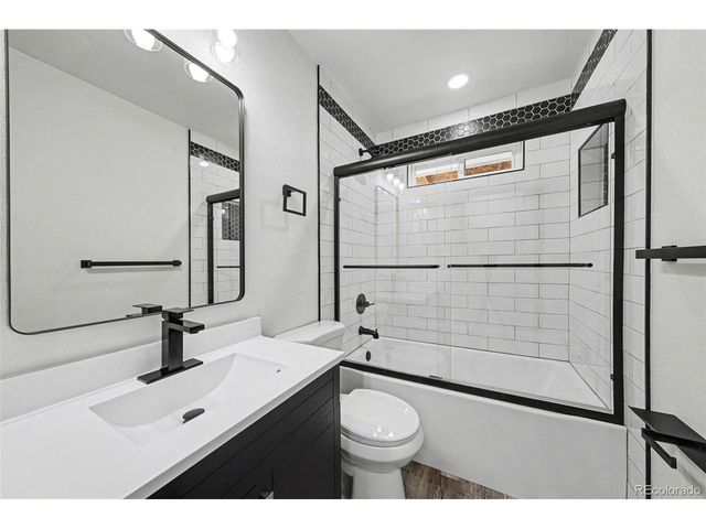 908 Applewood Ct, Fort Lupton, CO 80621