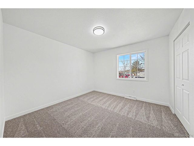 908 Applewood Ct, Fort Lupton, CO 80621