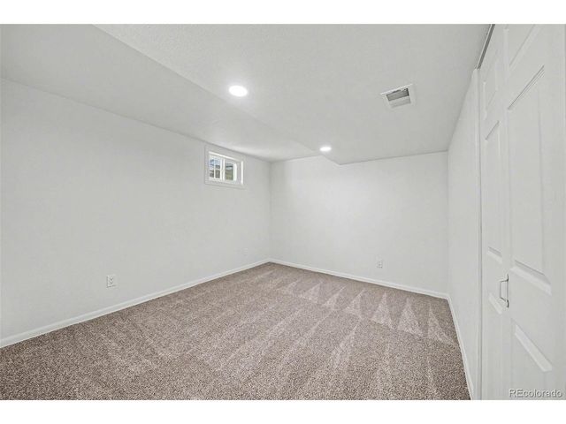 908 Applewood Ct, Fort Lupton, CO 80621