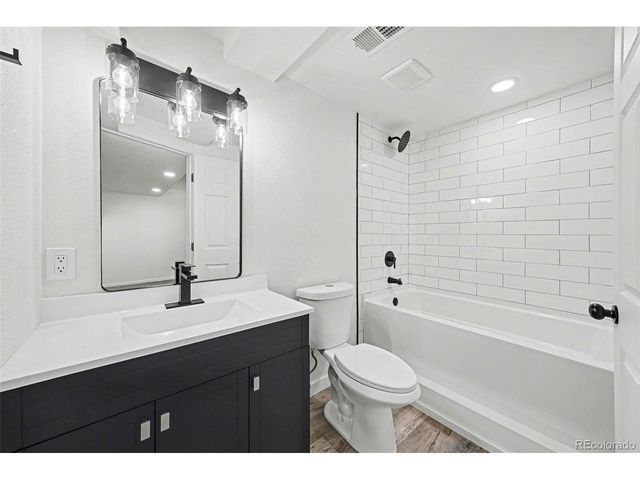 908 Applewood Ct, Fort Lupton, CO 80621