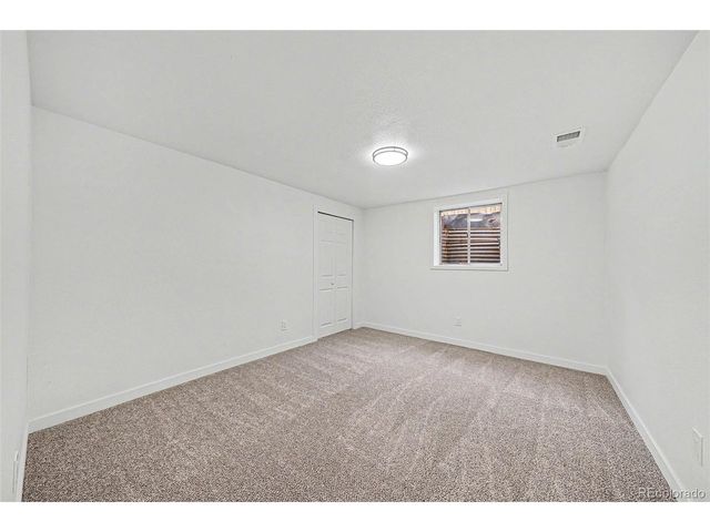 908 Applewood Ct, Fort Lupton, CO 80621