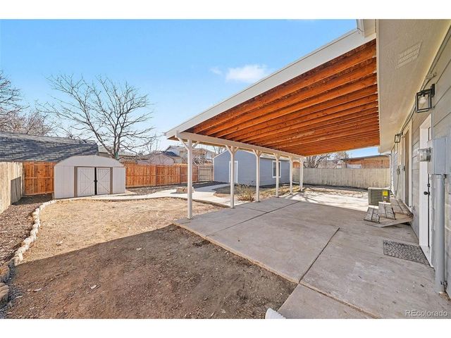 908 Applewood Ct, Fort Lupton, CO 80621