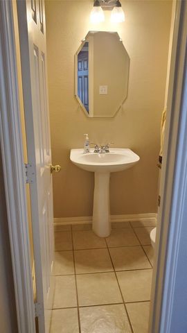 1134 Oxford Mills Lane, Sugar Land, TX 77479