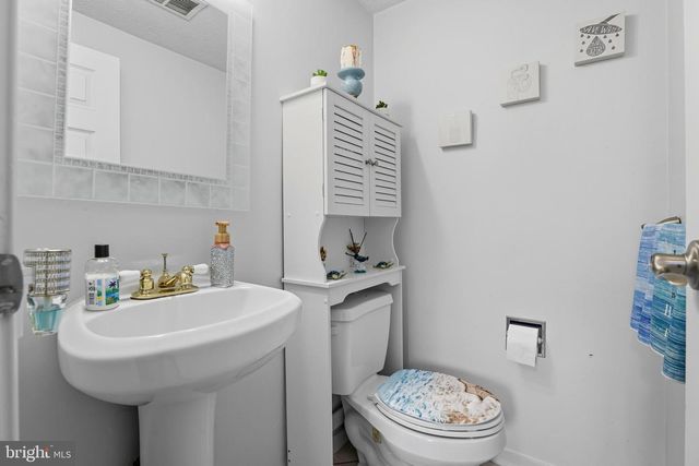 1204 CONEWAGO DR, Frederick, MD 21702