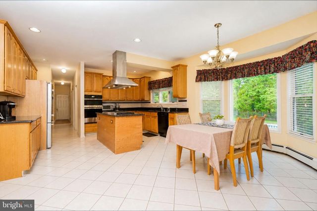 181 BERKLEY AVE, Belle Mead, NJ 08502
