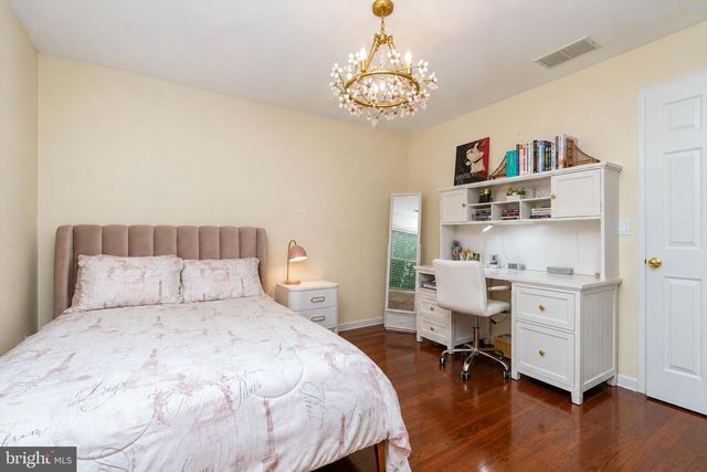 181 BERKLEY AVE, Belle Mead, NJ 08502