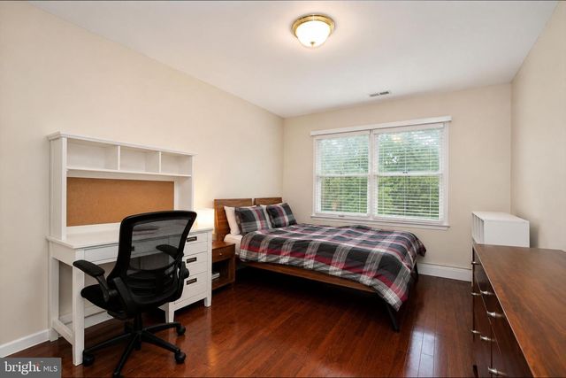 181 BERKLEY AVE, Belle Mead, NJ 08502