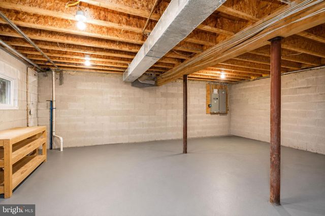 181 BERKLEY AVE, Belle Mead, NJ 08502