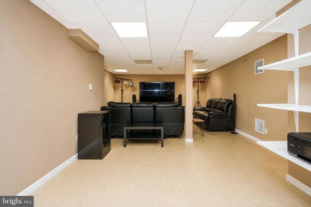 181 BERKLEY AVE, Belle Mead, NJ 08502