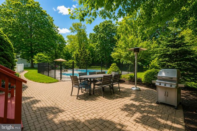 181 BERKLEY AVE, Belle Mead, NJ 08502