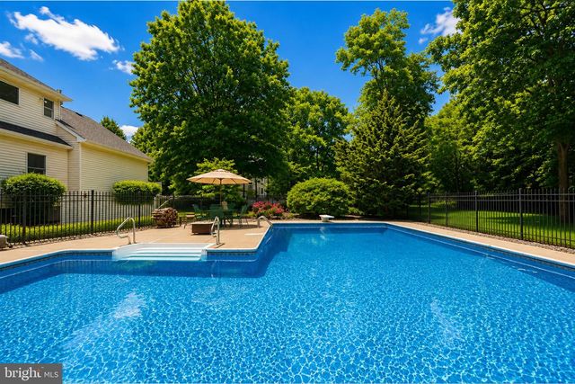 181 BERKLEY AVE, Belle Mead, NJ 08502
