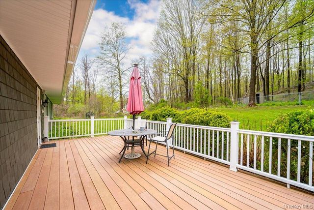 287 Hunns Lake Road, Stanfordville, NY 12581