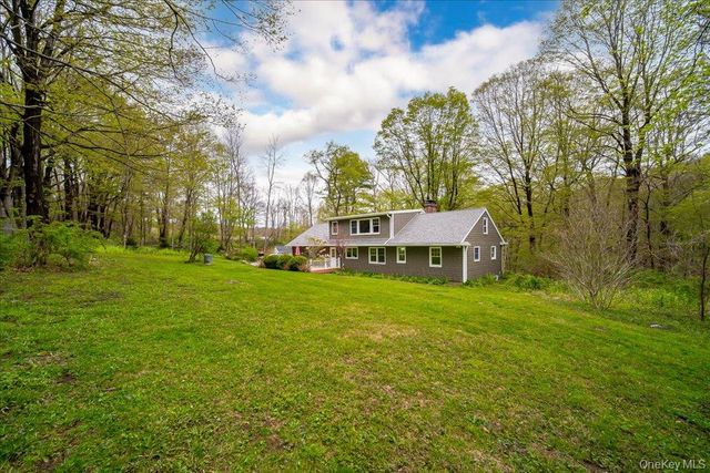 287 Hunns Lake Road, Stanfordville, NY 12581