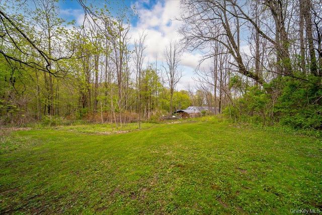 287 Hunns Lake Road, Stanfordville, NY 12581