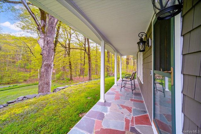287 Hunns Lake Road, Stanfordville, NY 12581