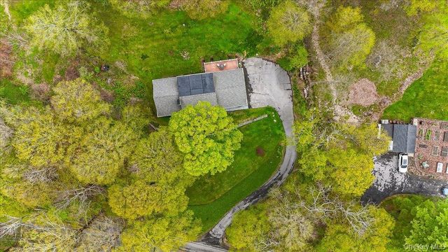 287 Hunns Lake Road, Stanfordville, NY 12581