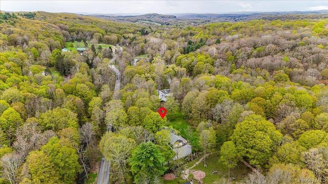 287 Hunns Lake Road, Stanfordville, NY 12581