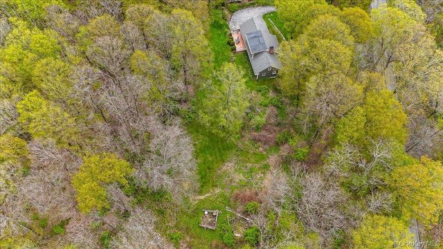 287 Hunns Lake Road, Stanfordville, NY 12581