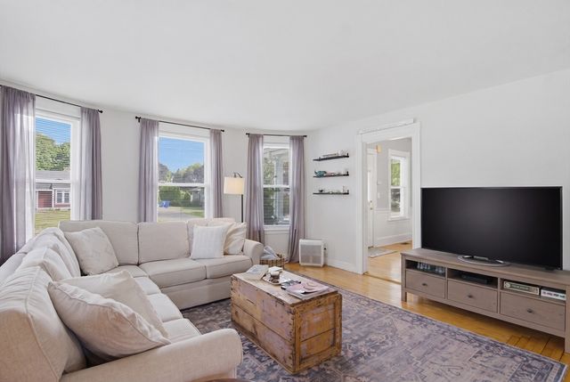 27 Stanton Street, Rockland, MA 02370