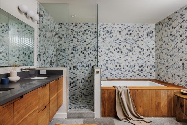 6700 Lakewood DR, Austin, TX 78731
