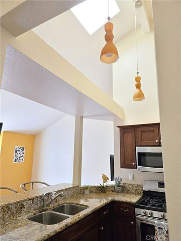 547 E Hazel Street 12, Inglewood, CA 90302